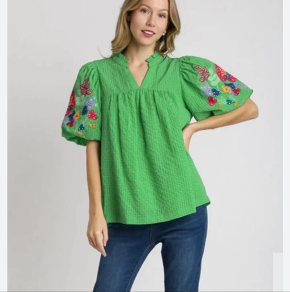 Umgee Tops - Umgee Green Embroidered Floral Sleeve Top